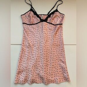 Gilligan & O’Malley pink and black polka dot slip